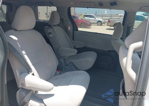 2018 Toyota Sienna Le 8 Passenger из США, поврежденный, VIN 5TDKZ3DC4JS901522